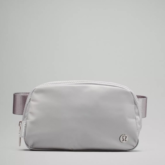 lululemon athletica Handbags - Lululemon Everywhere Belt bag